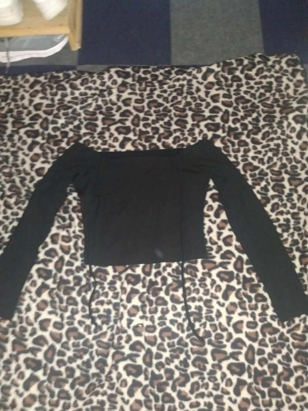 Black Off-Shoulder Long Sleeve Crop Top